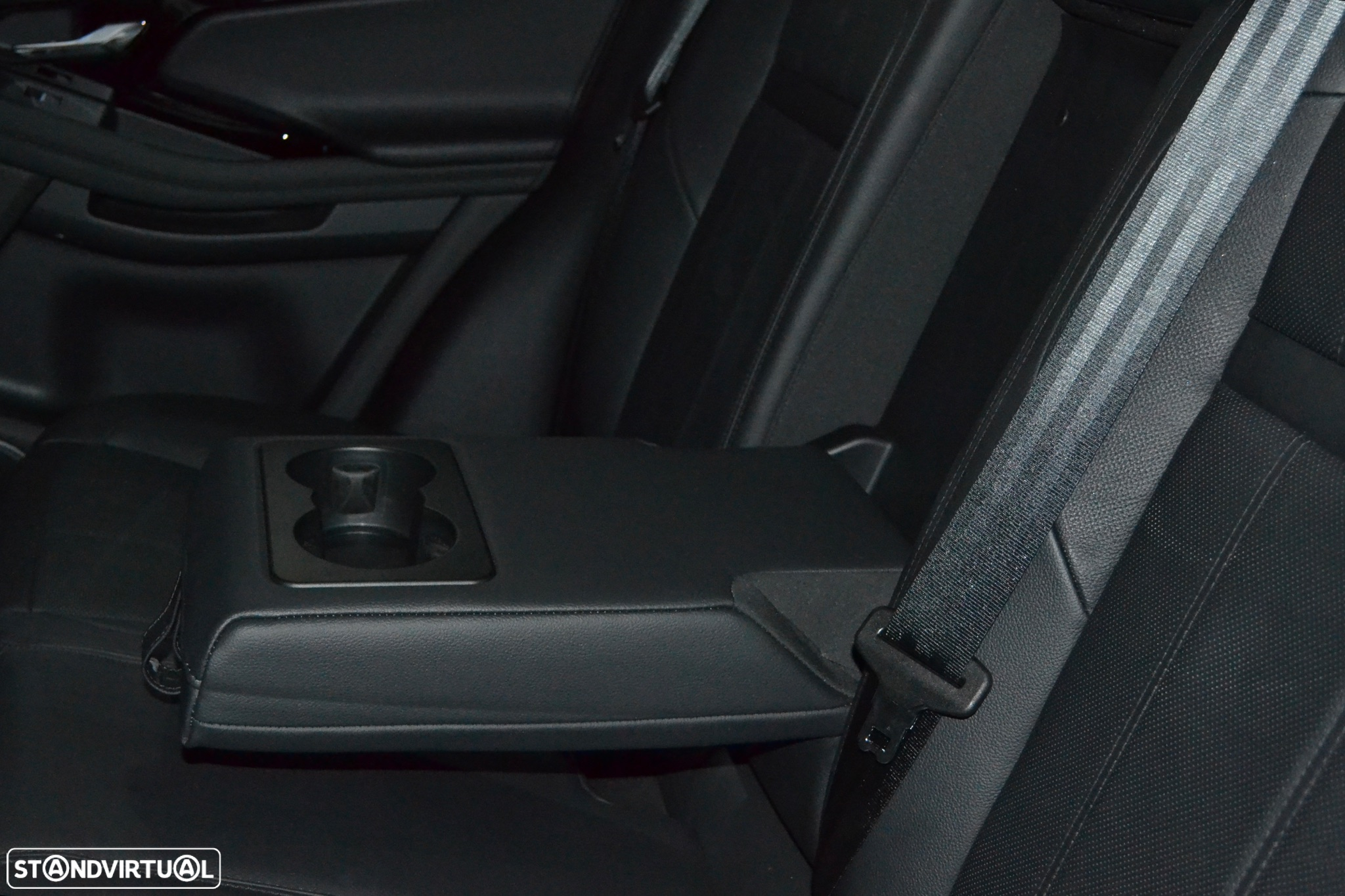 Land Rover Range Rover Evoque 1.5 P300e AWD SE Auto - 25