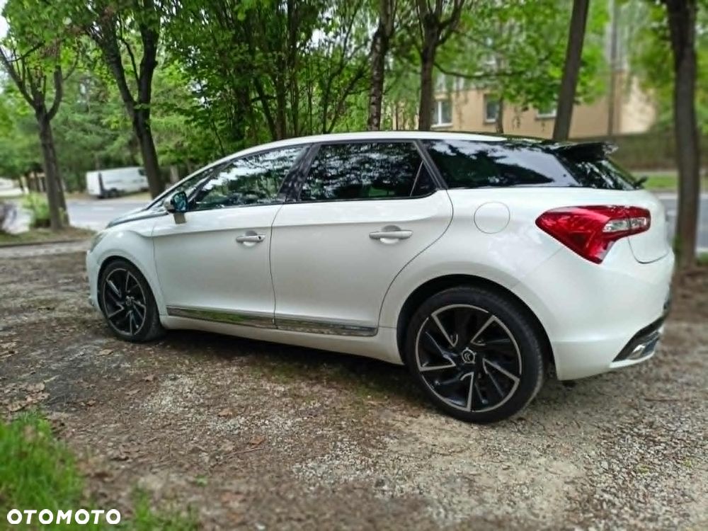 Citroën DS5 HDi 165 SoChic - 12
