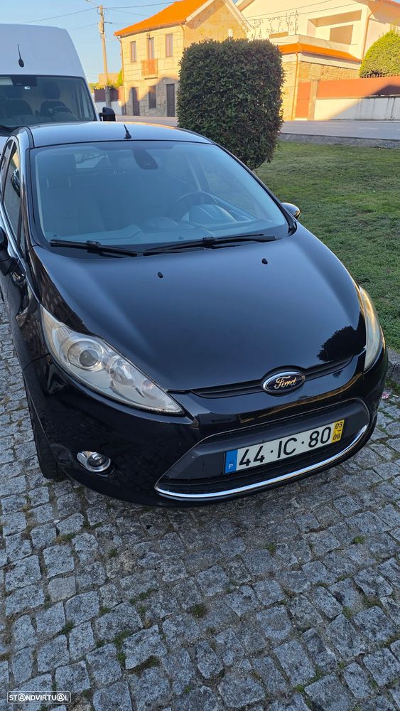 Ford Fiesta - 2