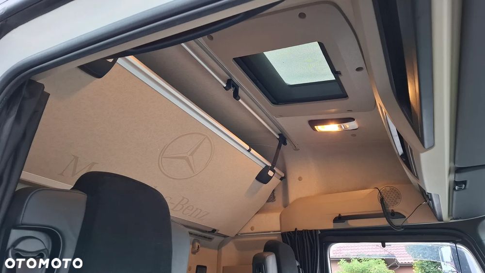 Mercedes-Benz ACTROS 1830 / 23 PALETY / WINDA / SALON PL - 23