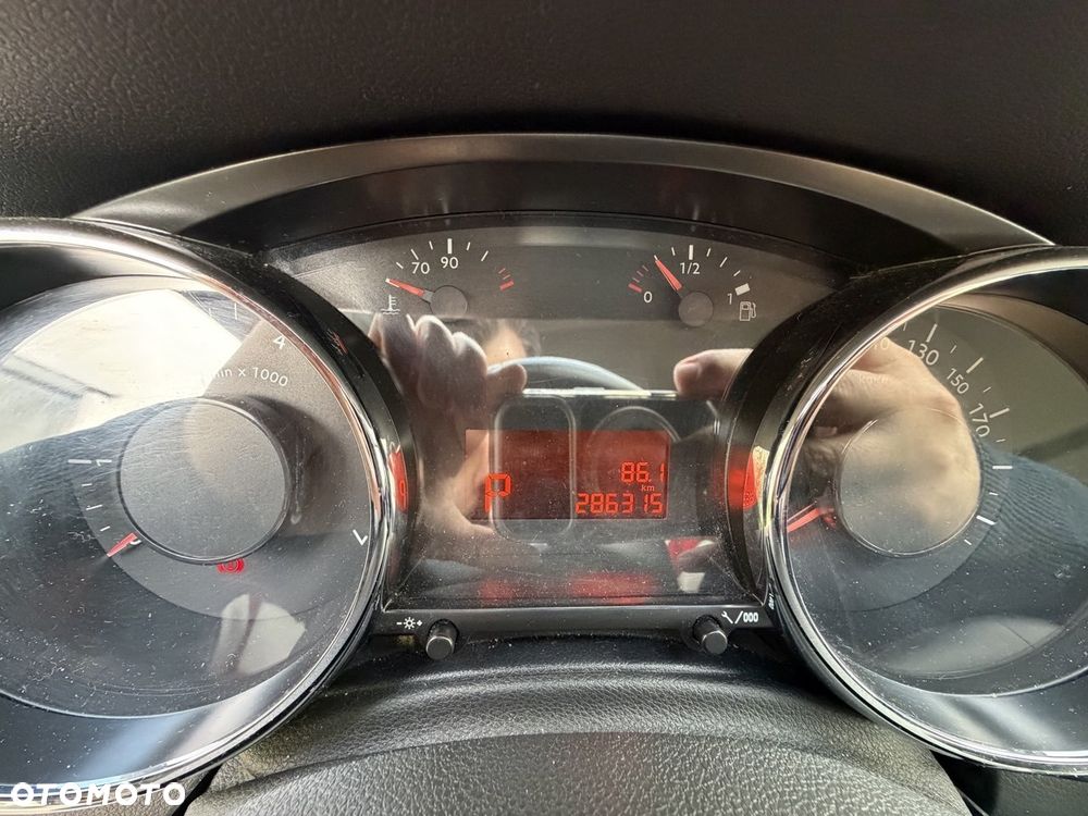 Peugeot 3008 1.6 Allure - 25