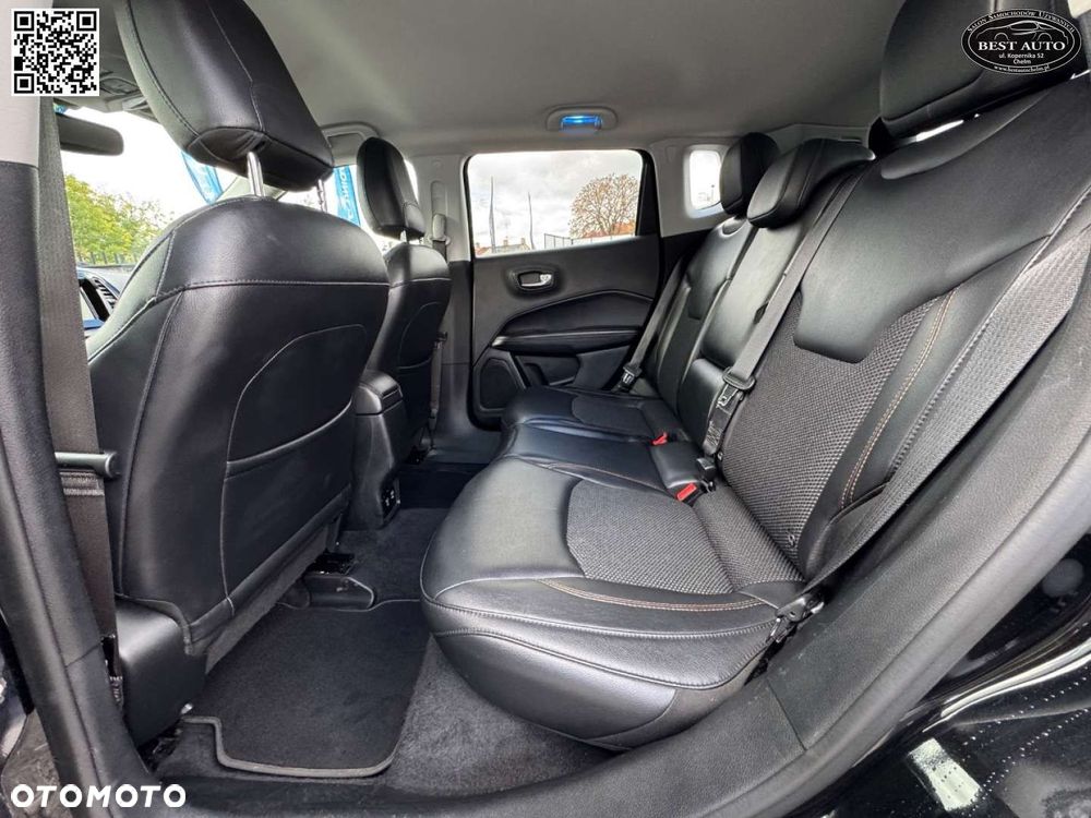 Jeep Compass - 38
