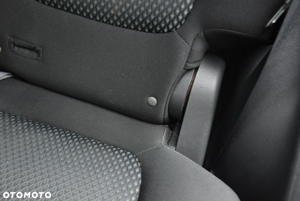 Mitsubishi Outlander 2.0 2WD Edition 100 - 20