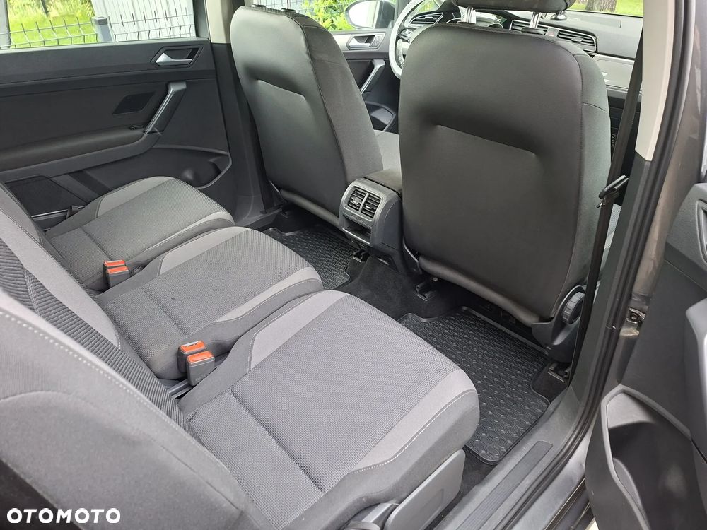 Volkswagen Touran 1.5 TSI EVO Active - 21