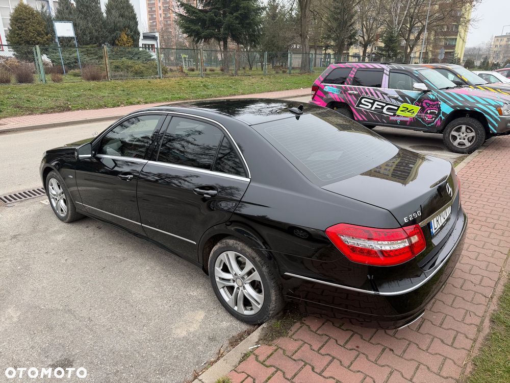 Mercedes-Benz Klasa E 250 CDI DPF BlueEFFICIENCY 7G-TRONIC Avantgarde - 5
