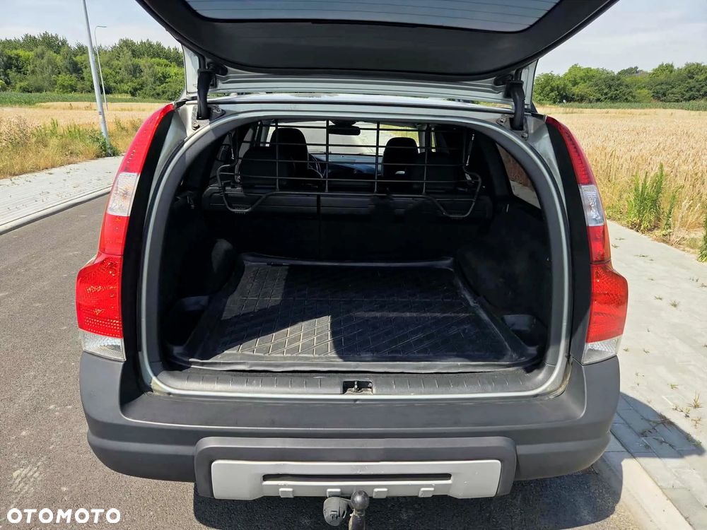Volvo XC 70 2.5T AWD Momentum - 8