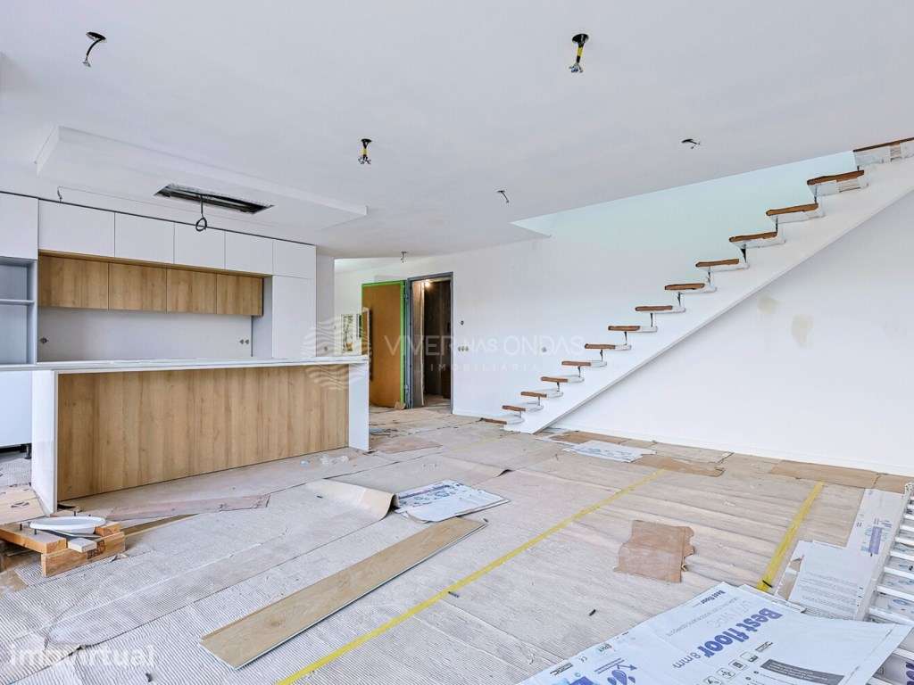 T3 Duplex novo em Empreendimento de Luxo, na Charneca da Caparica. - Grande imagem: 3/90