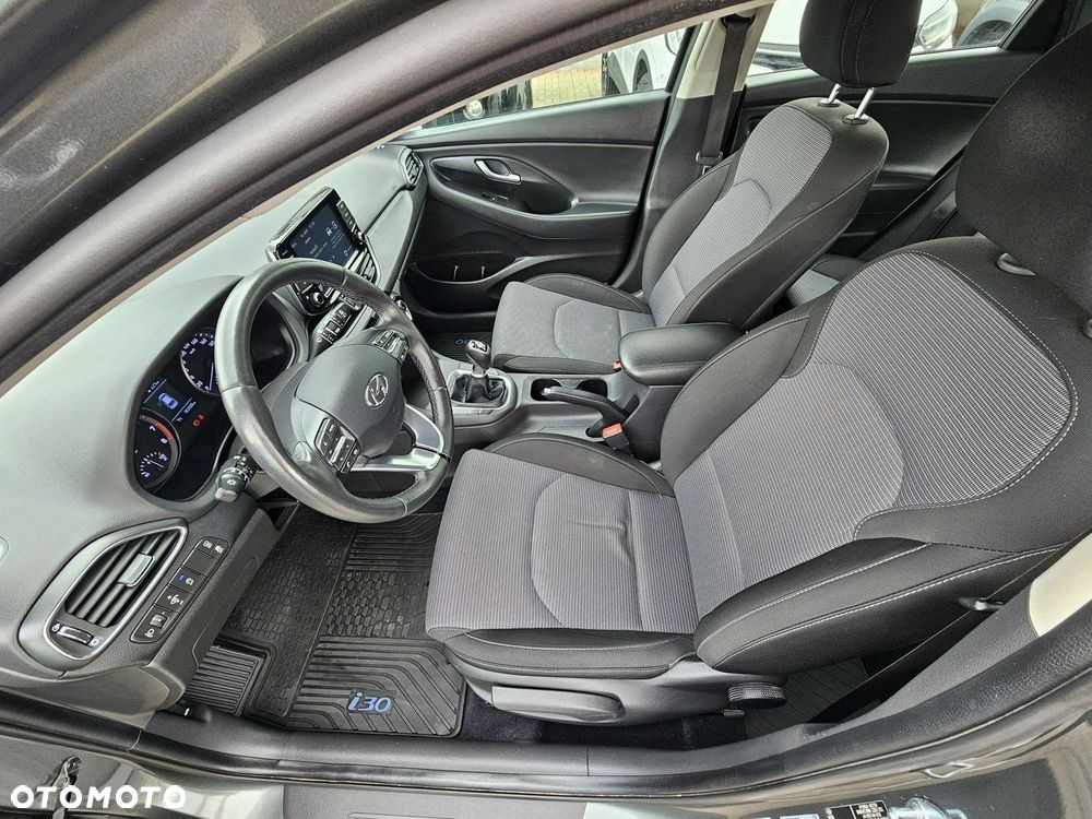 Hyundai i30 - 32