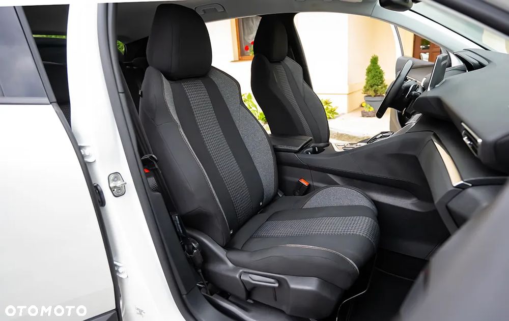 Peugeot 3008 BlueHDi 130 Stop & Start EAT8 Active Business-Paket - 30