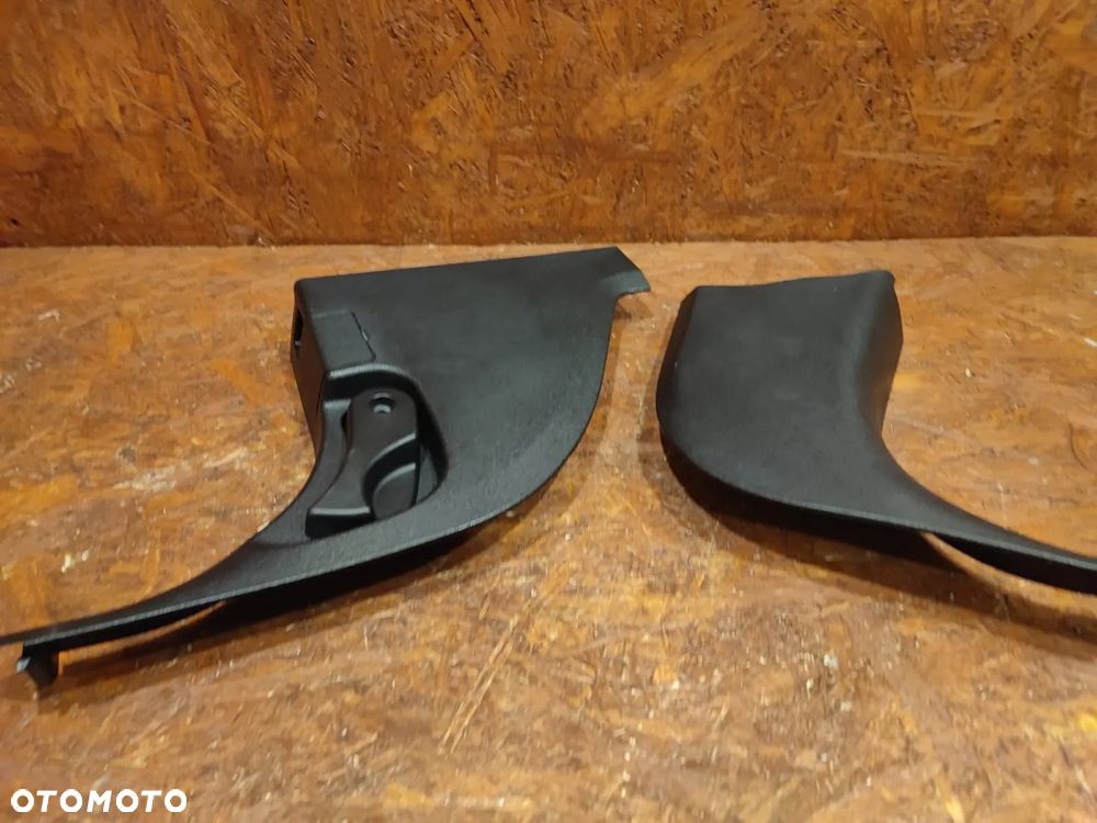 E90/ E91/ E92/ E93 ORYGINALNA TAPICERKA BOCZNA PRZESTRZENI PRZYPODŁOGOWEJ PRAWA/ LEWA O NR.  51 43 7 144 533/ 51 43 7 144 534 TZW. HOKEJ I RĄCZKA OWIERANIA MASKI W BARDZO DOBRYM STANIE. - 6