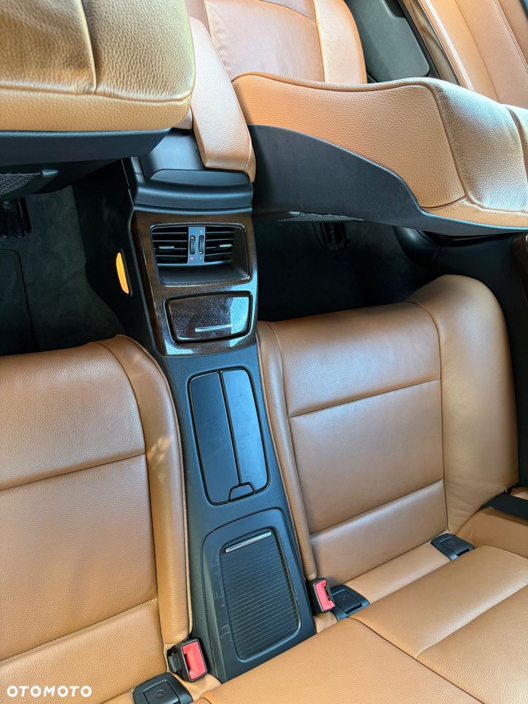 BMW Seria 3 320i Edition Exclusive - 29