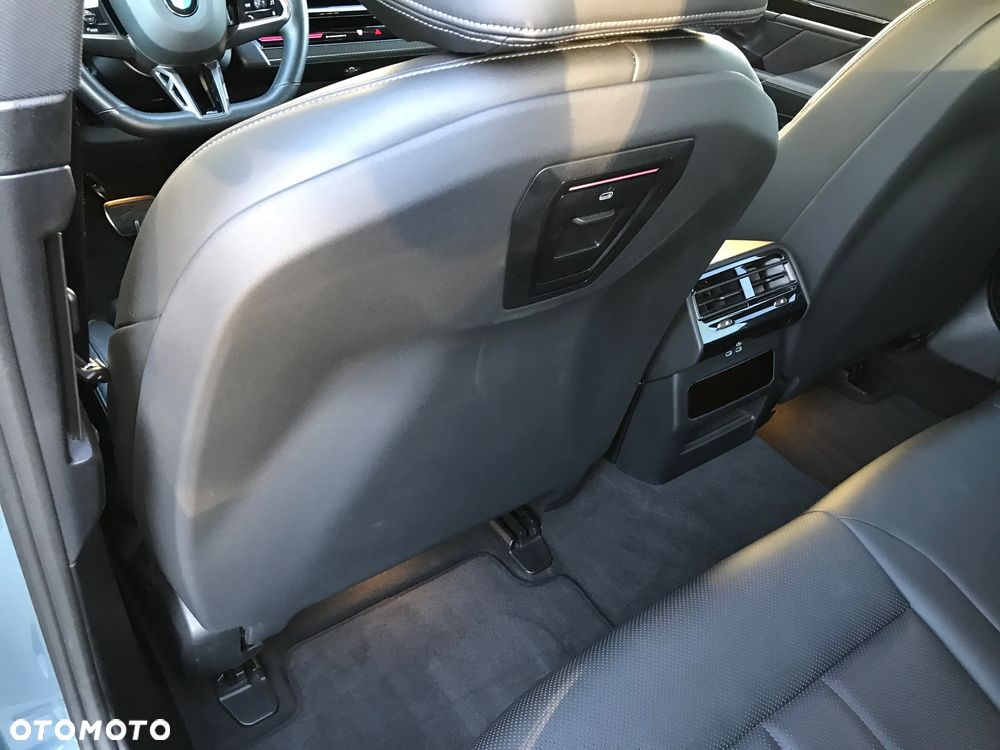 BMW Seria 5 520d - 24
