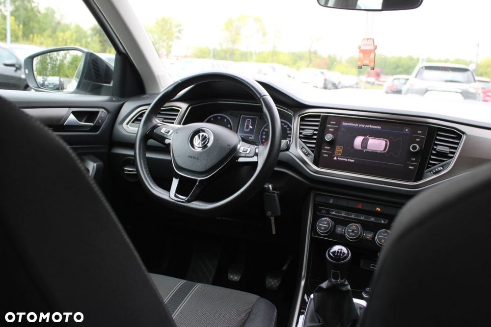 Volkswagen T-Roc - 19