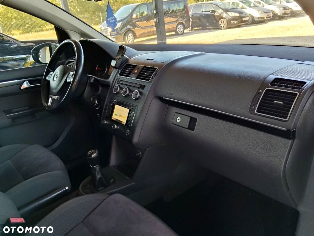 Volkswagen Touran - 7