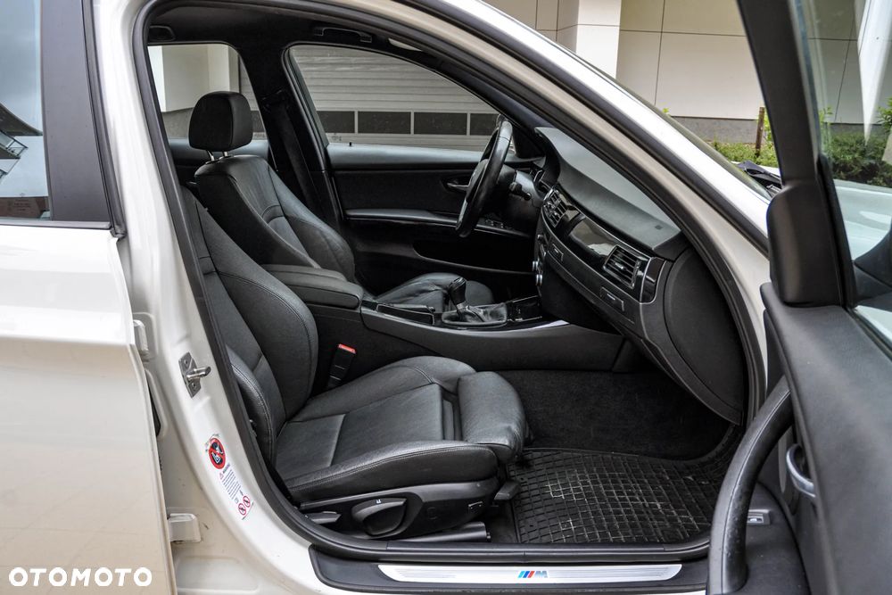 BMW Seria 3 - 12