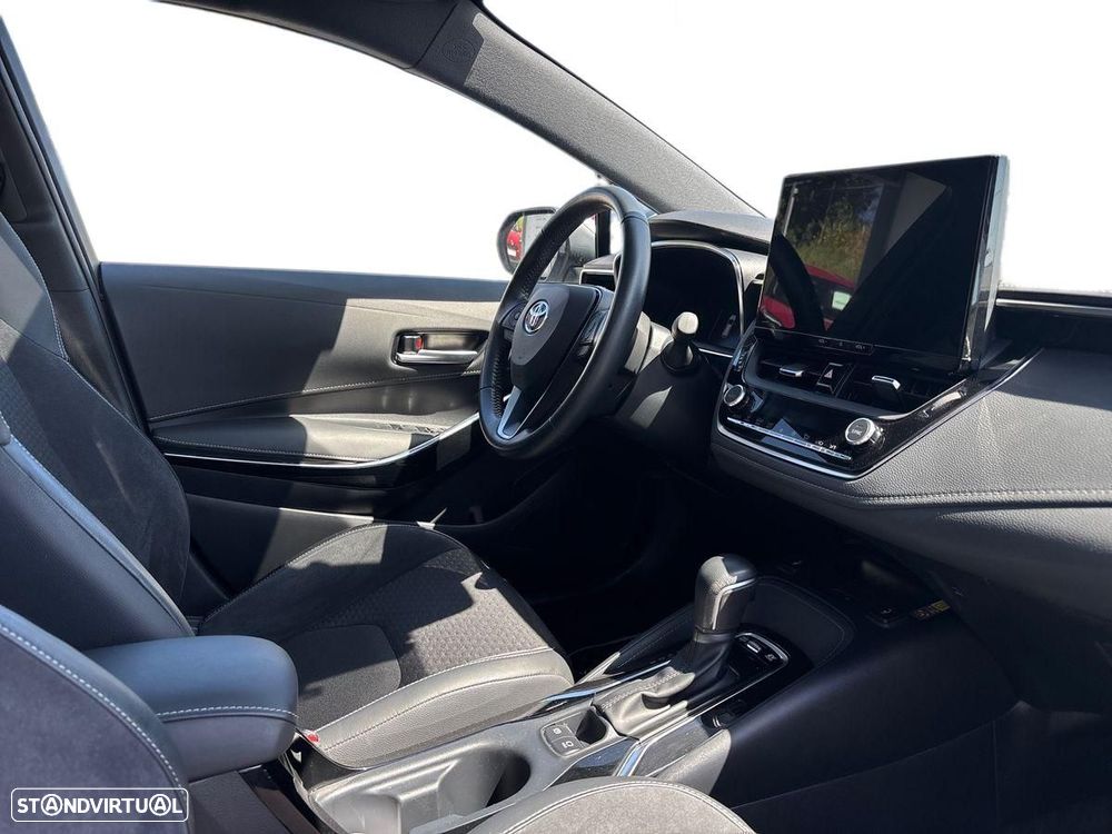 Toyota Corolla Touring Sports - 8
