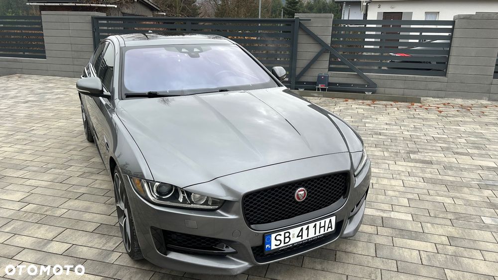 Jaguar XE - 20