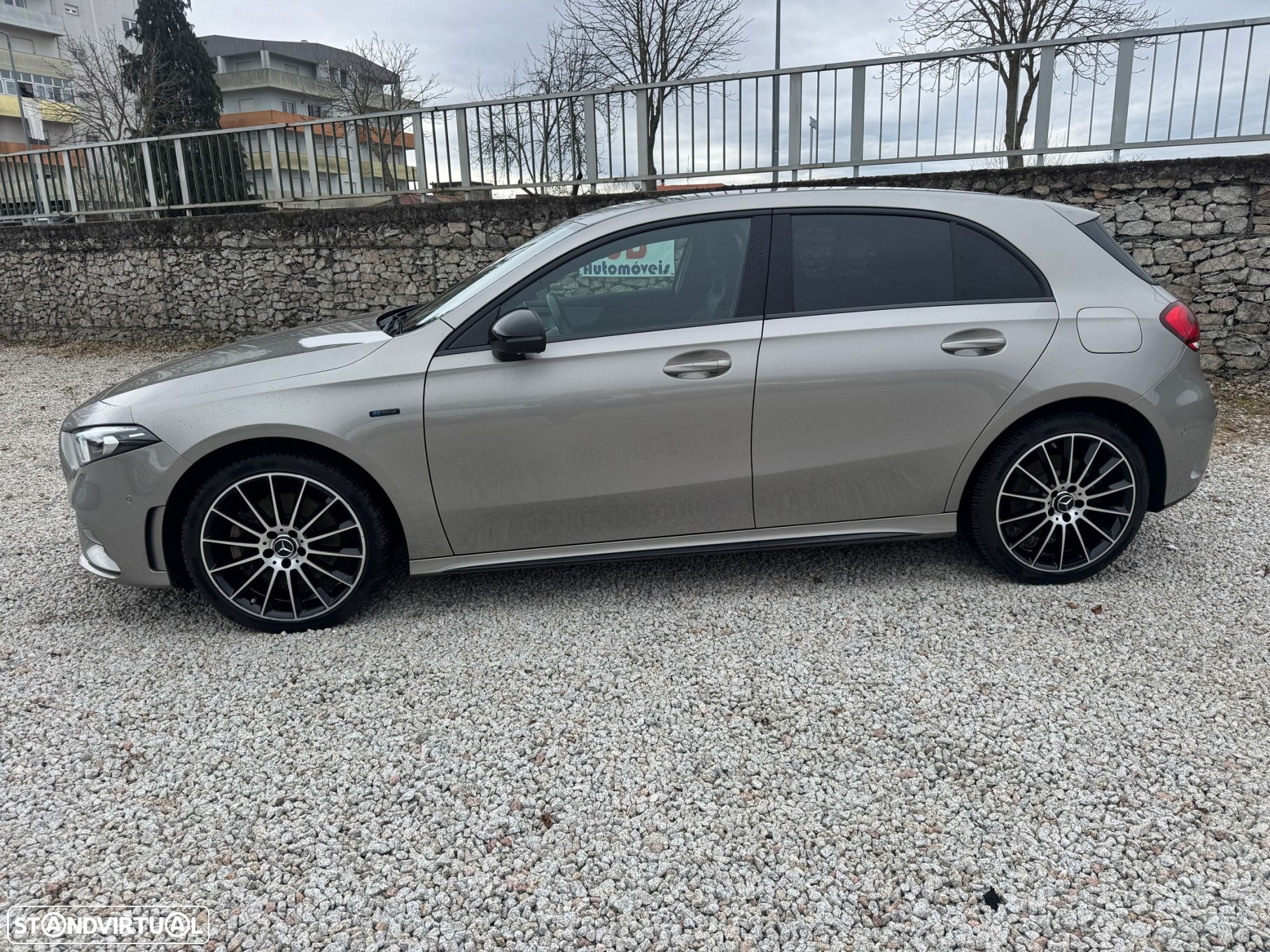 Mercedes-Benz A 250 e AMG Line - 5