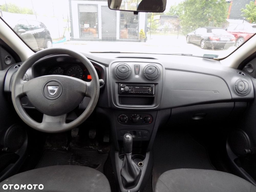 Dacia Sandero - 5