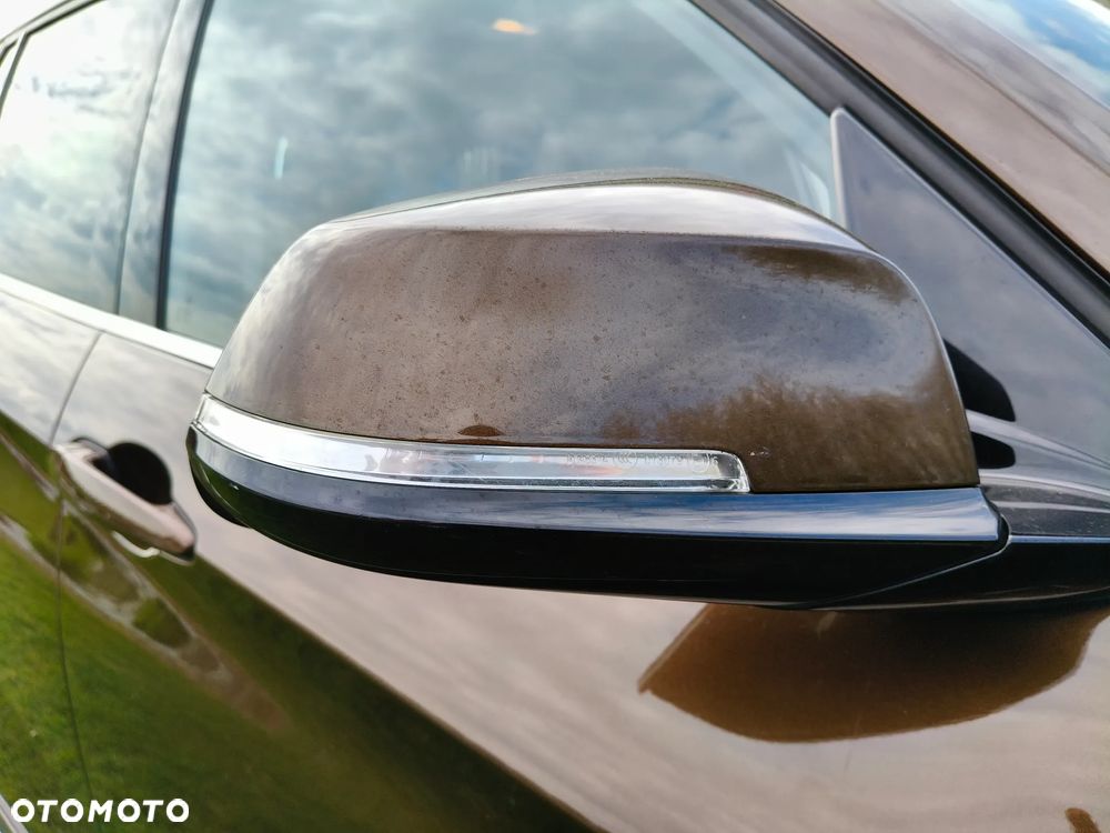 BMW X1 xDrive18d xLine - 12