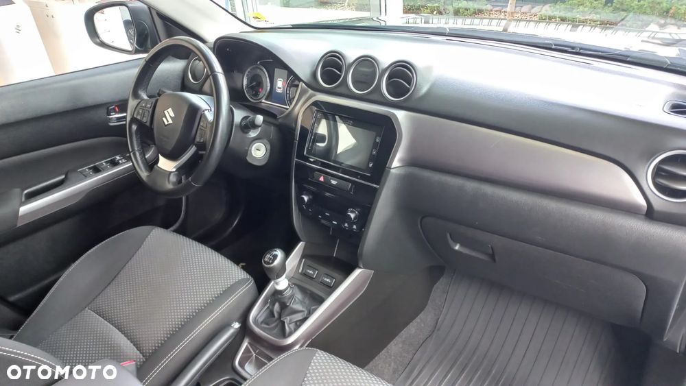Suzuki Vitara 1.4 Boosterjet SHVS Premium 2WD - 23