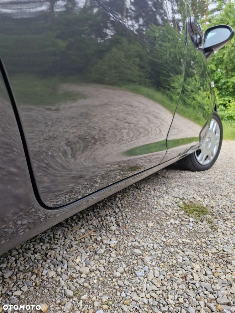 Opel Corsa 1.4 16V Cosmo - 17