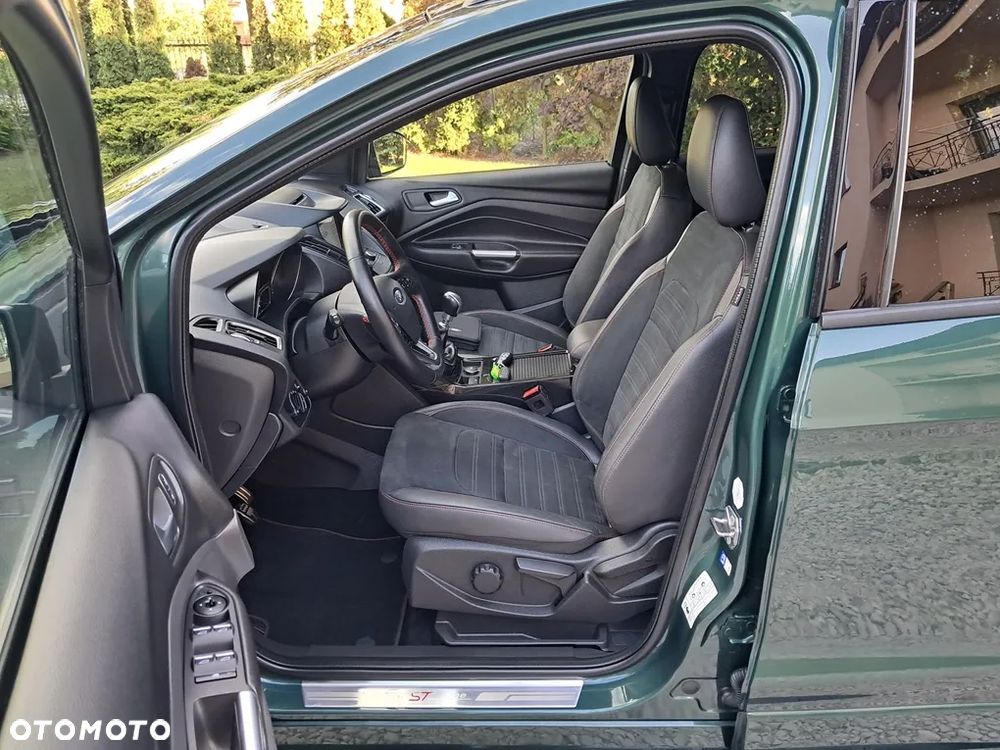 Ford Kuga 1.5 EcoBoost 2x4 ST-Line - 13