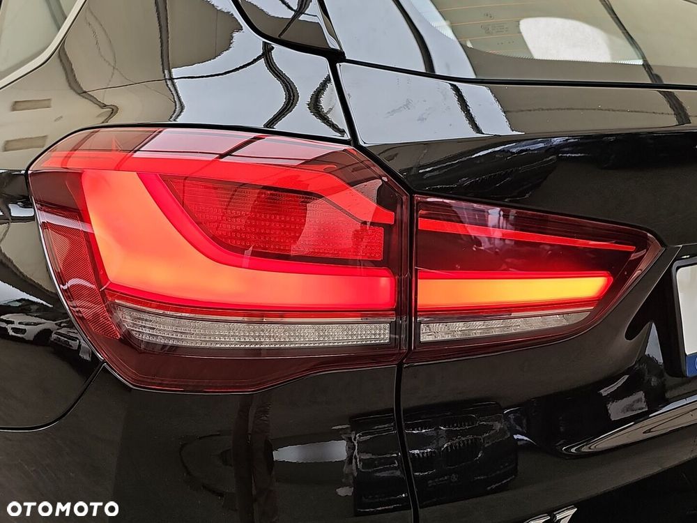 BMW X1 sDrive18i - 35