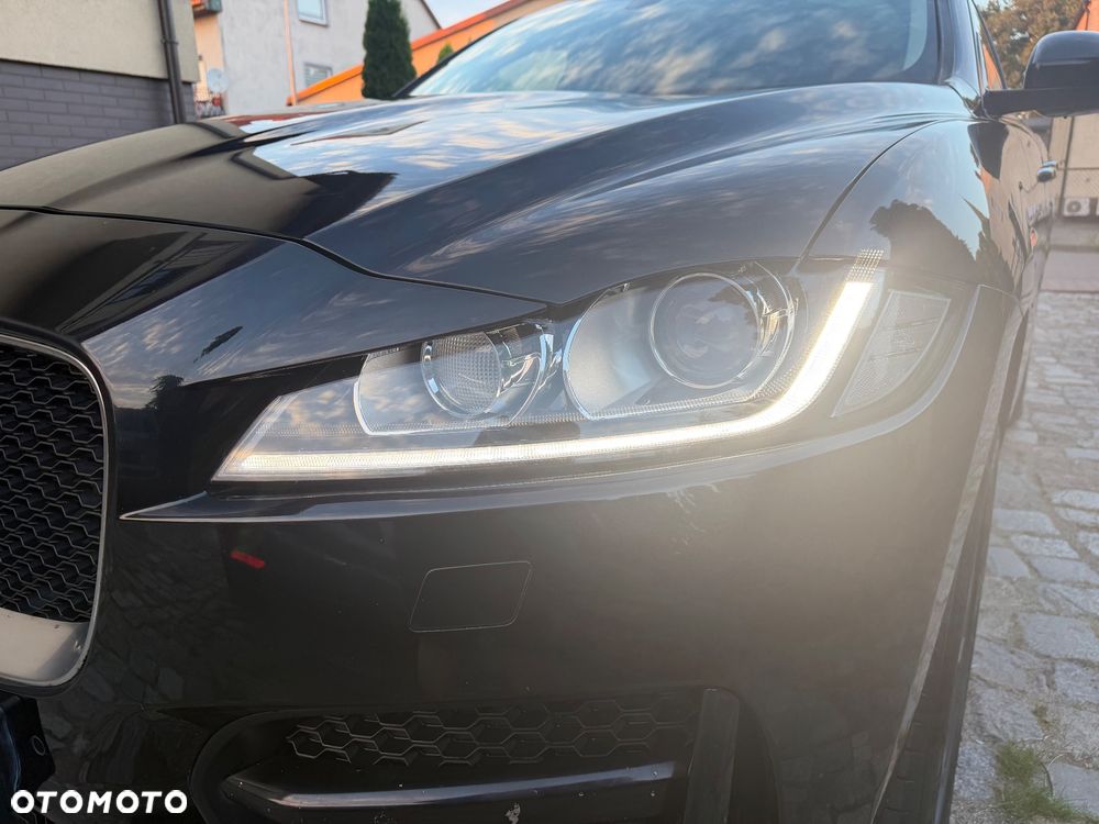 Jaguar F-Pace 20d AWD R-Sport - 11