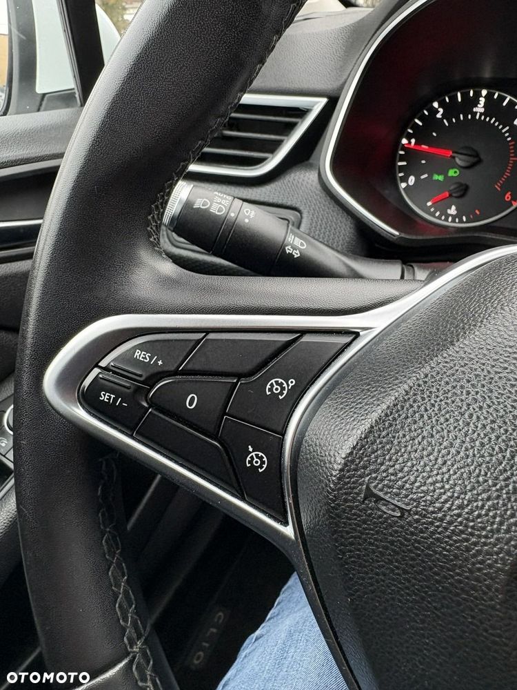 Renault Clio - 12