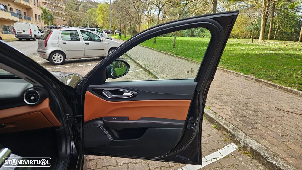 Alfa Romeo Giulia 2.2 D Super - 30