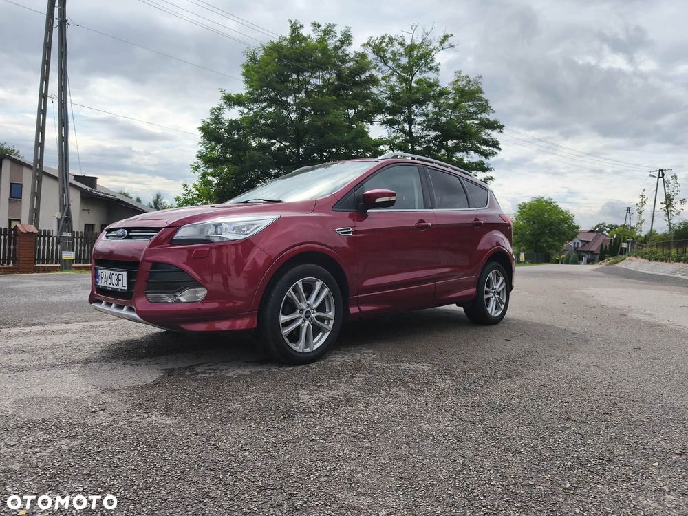 Ford Kuga 1.5 EcoBoost 2x4 Titanium - 1