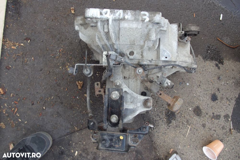 Cutie viteze Mazda 2 motor 1.3 benzina dezmembrez Mazda 2 motor 1.3 - 3