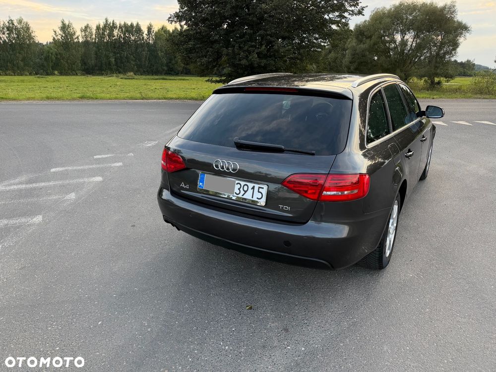 Audi A4 Avant 2.0 TDI - 32