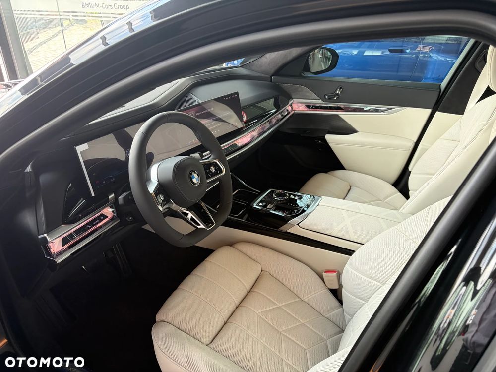 BMW Seria 7 740d xDrive mHEV sport - 13