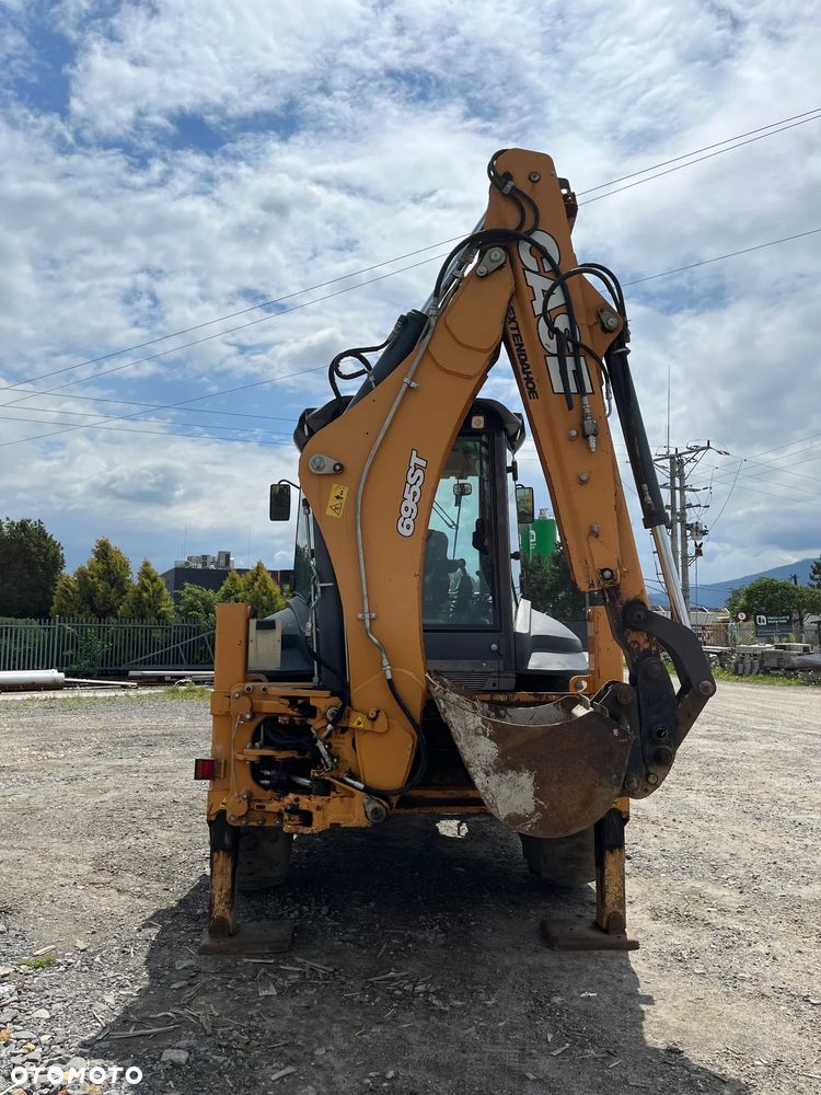 Case 695ST - 3