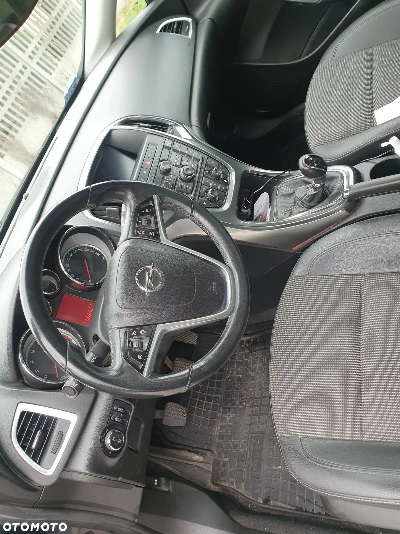Opel Astra IV 1.4 T Cosmo - 4