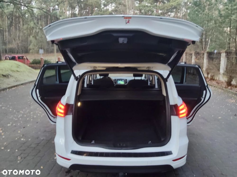 Ford S-Max - 14