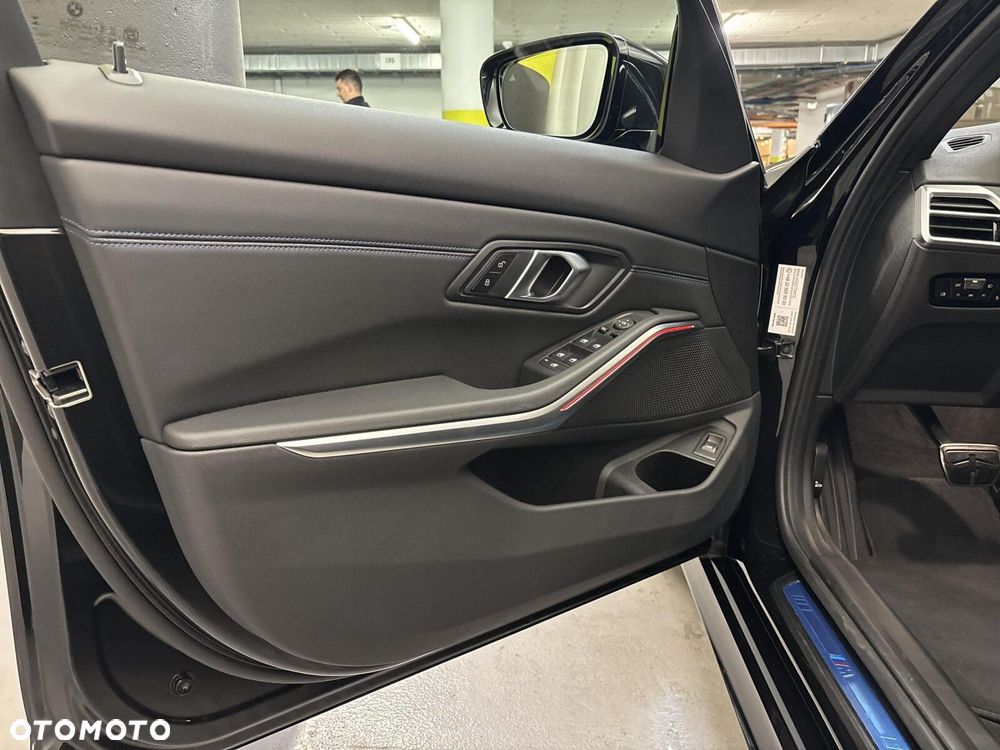 BMW Seria 3 330i xDrive M Sport sport - 11