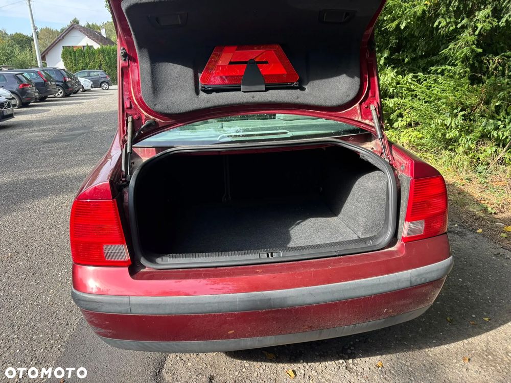 Volkswagen Passat 1.8 Comfortline - 9