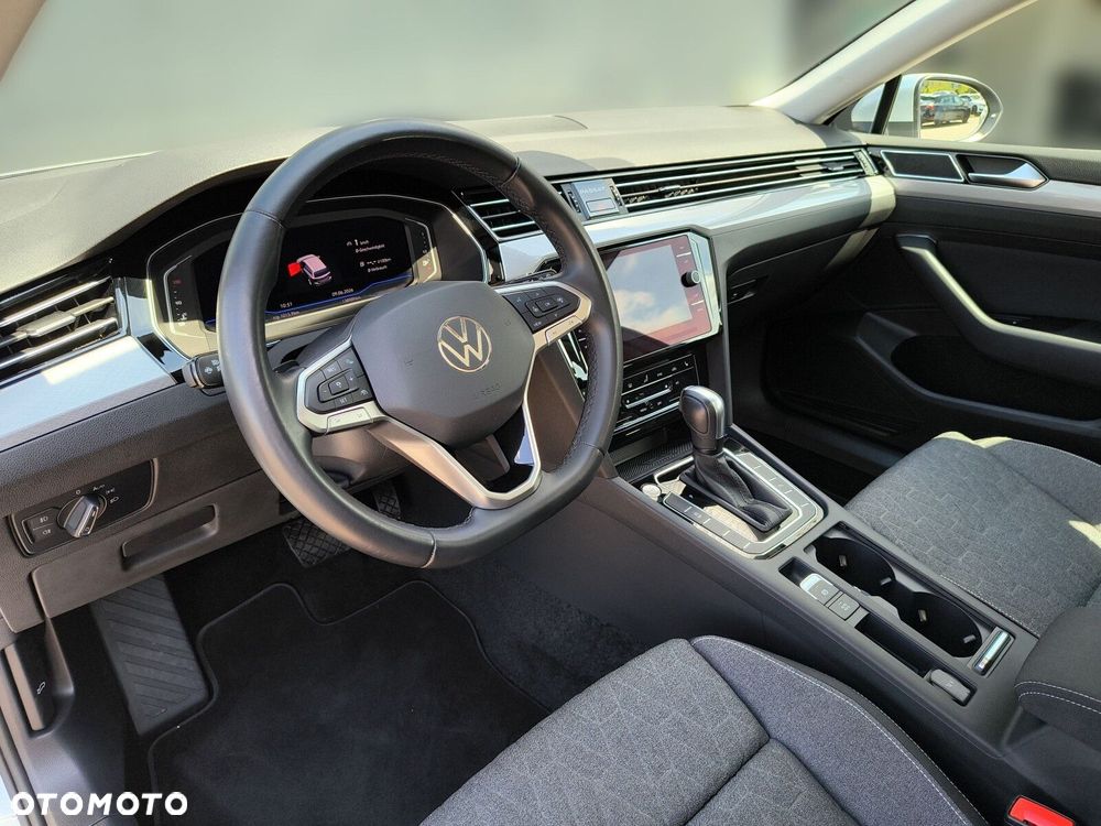 Volkswagen Passat - 20