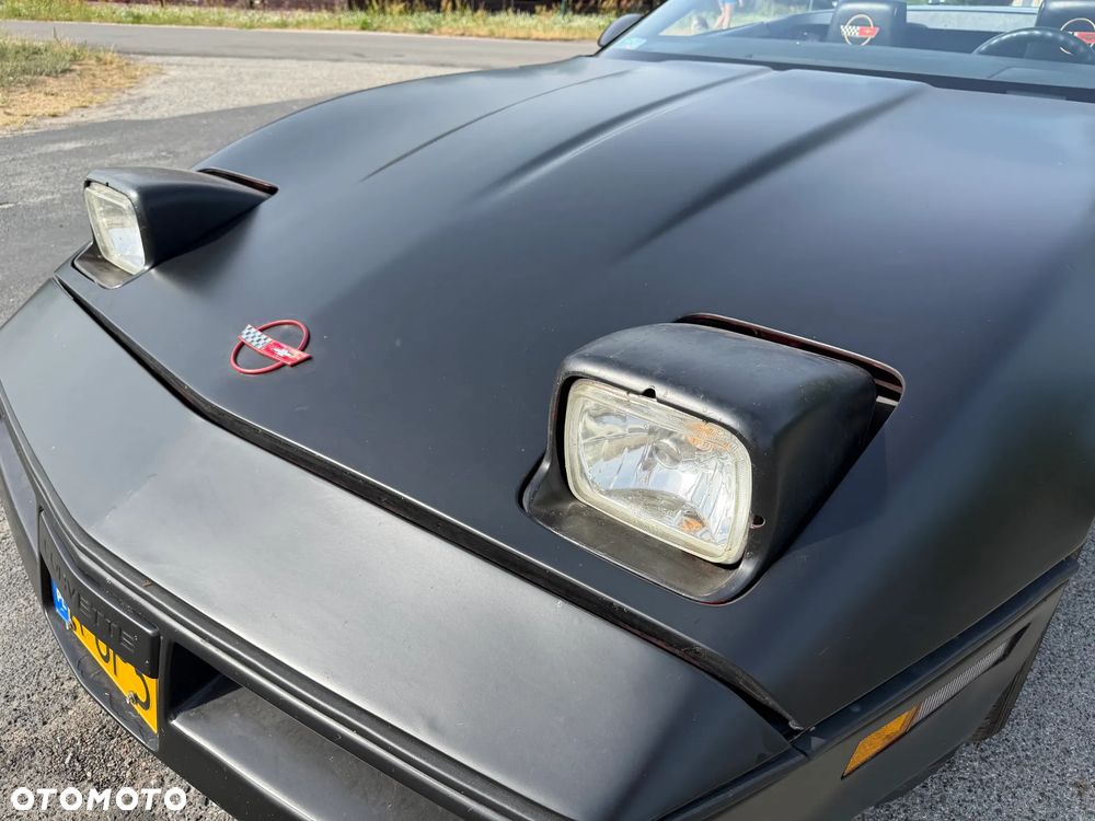 Chevrolet Corvette - 13