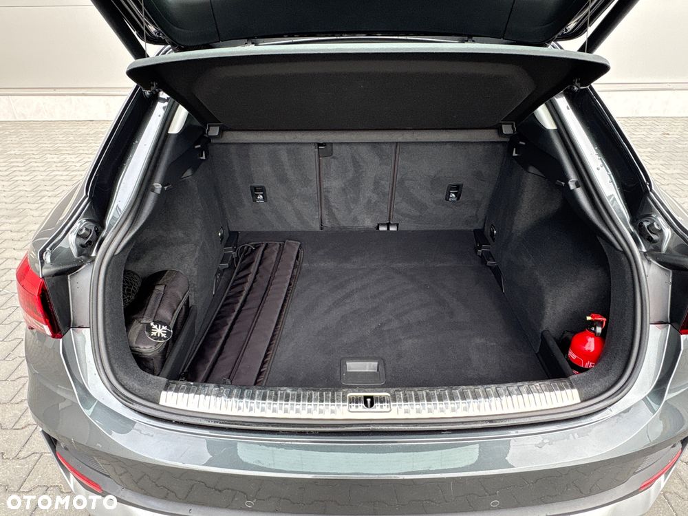 Audi Q3 Sportback 35 TFSI S-Line - 35