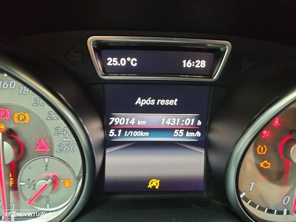 Mercedes-Benz GLA 180 - 5
