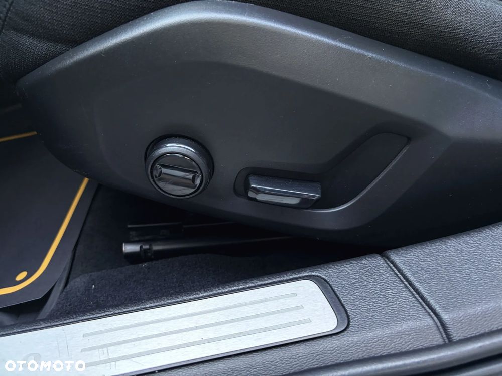 Volvo V60 D3 Geartronic Momentum Pro - 32