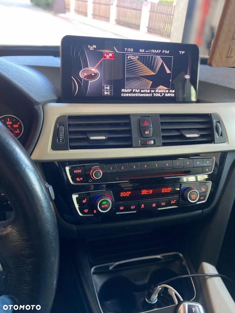 BMW 3GT 318d Business Edition - 24