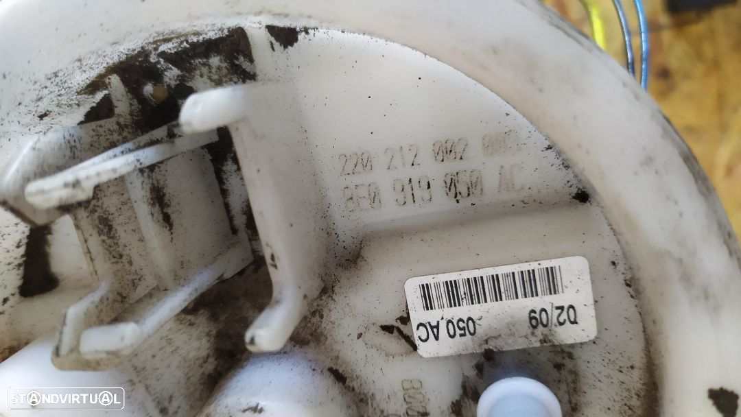 BOMBA / BOIA COMBUSTIVEL AUDI A4 B7 2.0TDI 8E0919050AC - 2