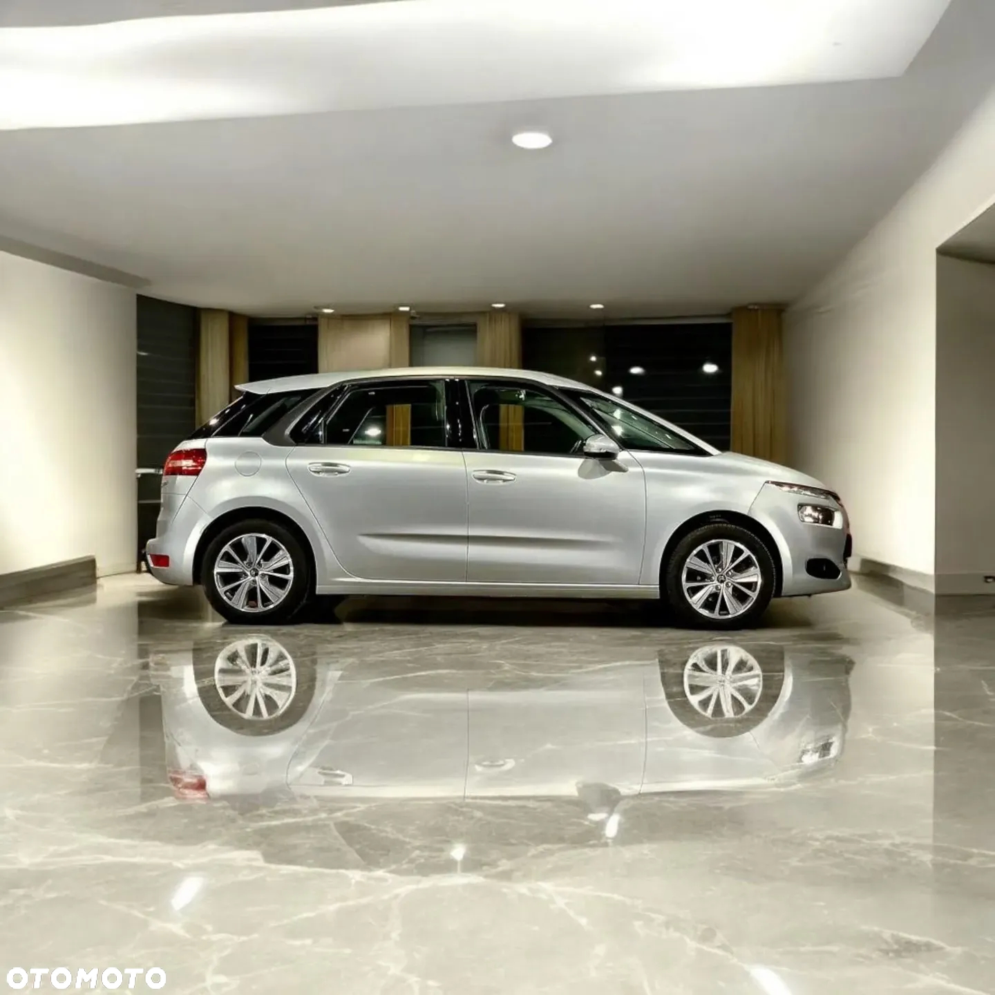 Citroën C4 Picasso BlueHDi 100 Stop&Start Attraction - 2