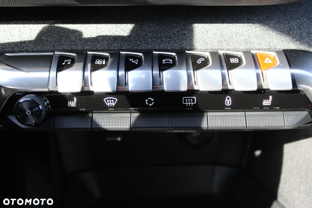 Peugeot 5008 PureTech 180 EAT8 Stop & Start GT - 26