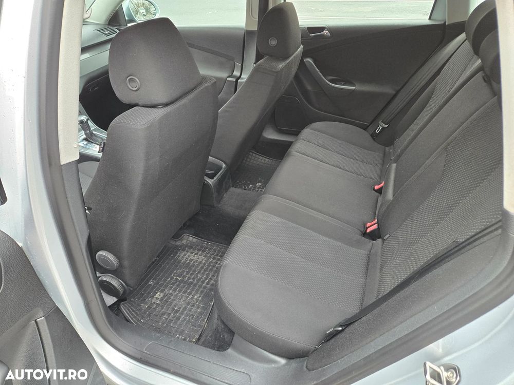 Volkswagen Passat 2.0 TDI DSG Comfortline - 8